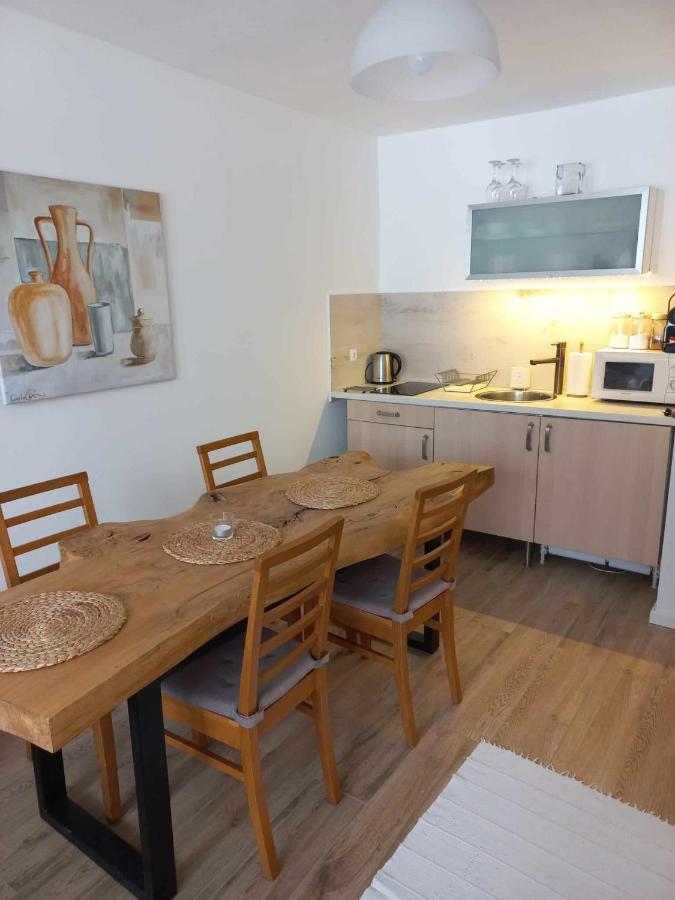 Centrum Samodzielne Mieszkanie Apartmán *