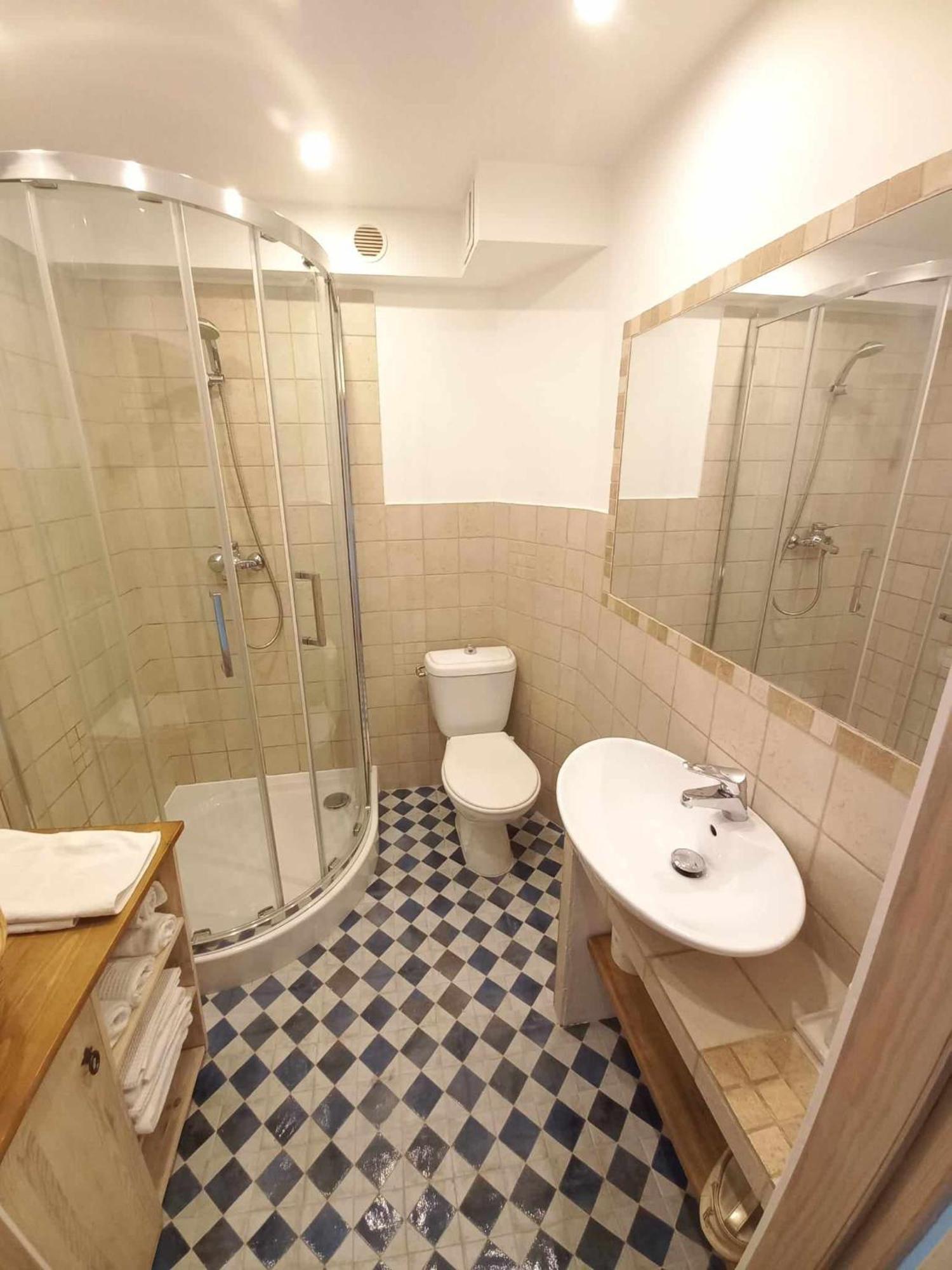 Centrum Samodzielne Mieszkanie Apartmán *